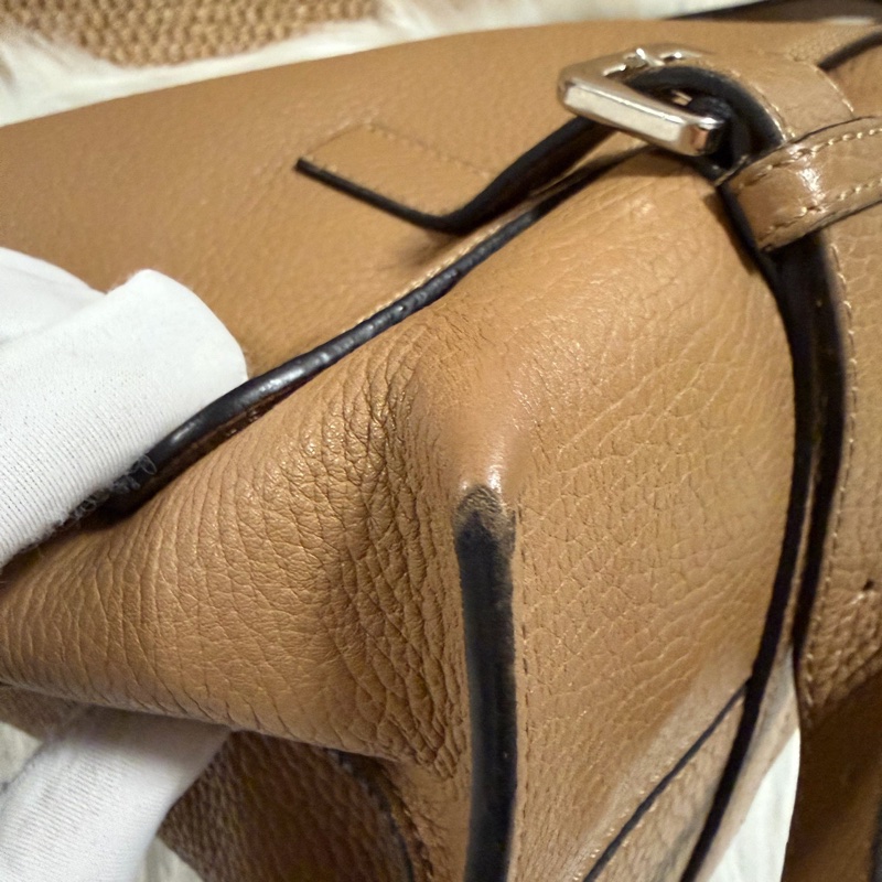 Loewe 羅意威 焦糖色郵差包 底長30cm-8