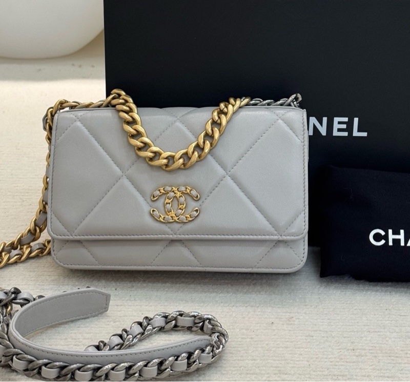 香奈兒/Chanell 19bag Woc 芯片款 高級淺灰色 日常適配度高-0