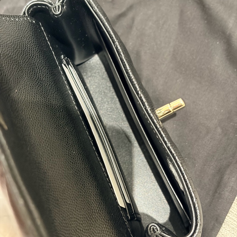Chanel Coco Handle Nano 黑金-4