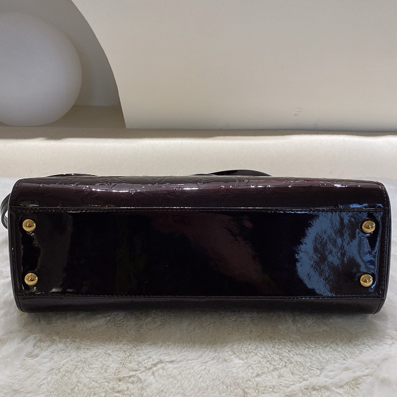LV蒙田車釐子漆皮  尺寸：33×22×10cm  96新-5