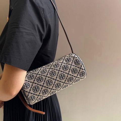 Tory Burch T MONOGRAM CYLINDER BAG深藍老花色滾桶包