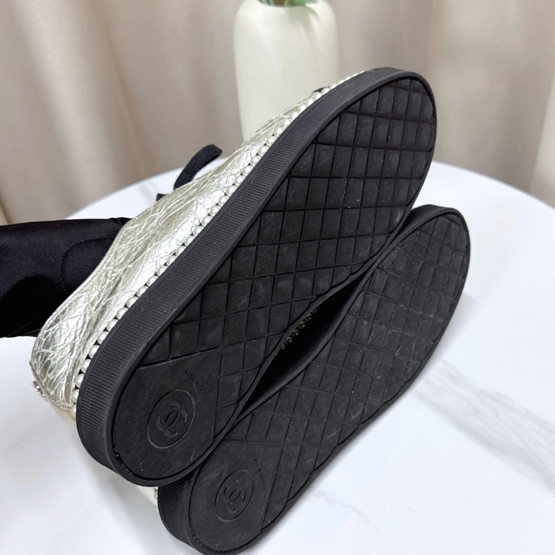 Chanel 珍珠銀色平底鞋 黑色拼接設計36碼-3