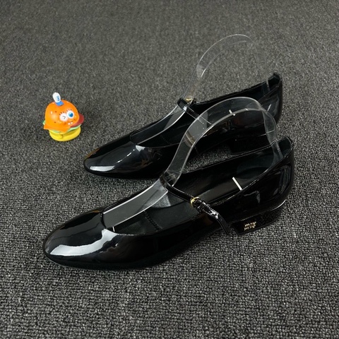 miumiu繆繆黑色瑪麗珍鞋 尺碼：39