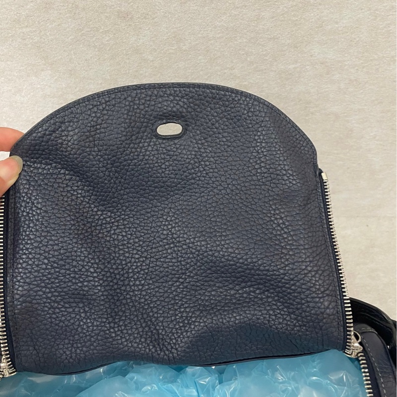 Hermes Lindy 30 午夜藍銀扣-13