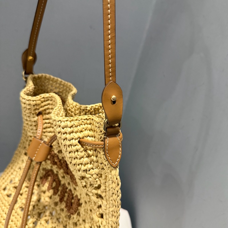 Miu Miu 草編包 腋下包 福袋包-22