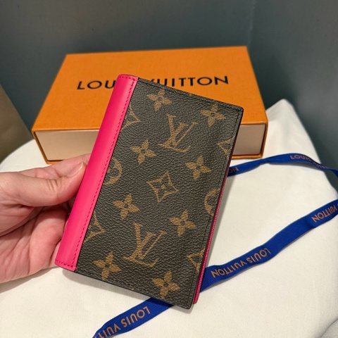 Louis Vuitton LV老花拚皮 Colormania系列牛皮護照套 護照夾