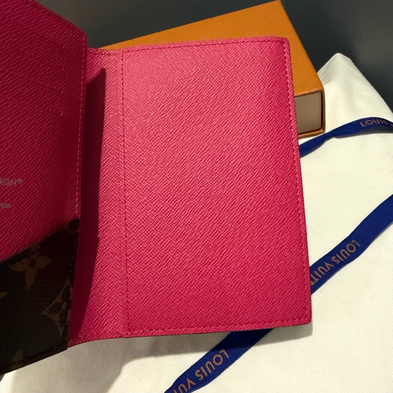 Louis Vuitton LV老花拚皮 Colormania系列牛皮護照套 護照夾-4