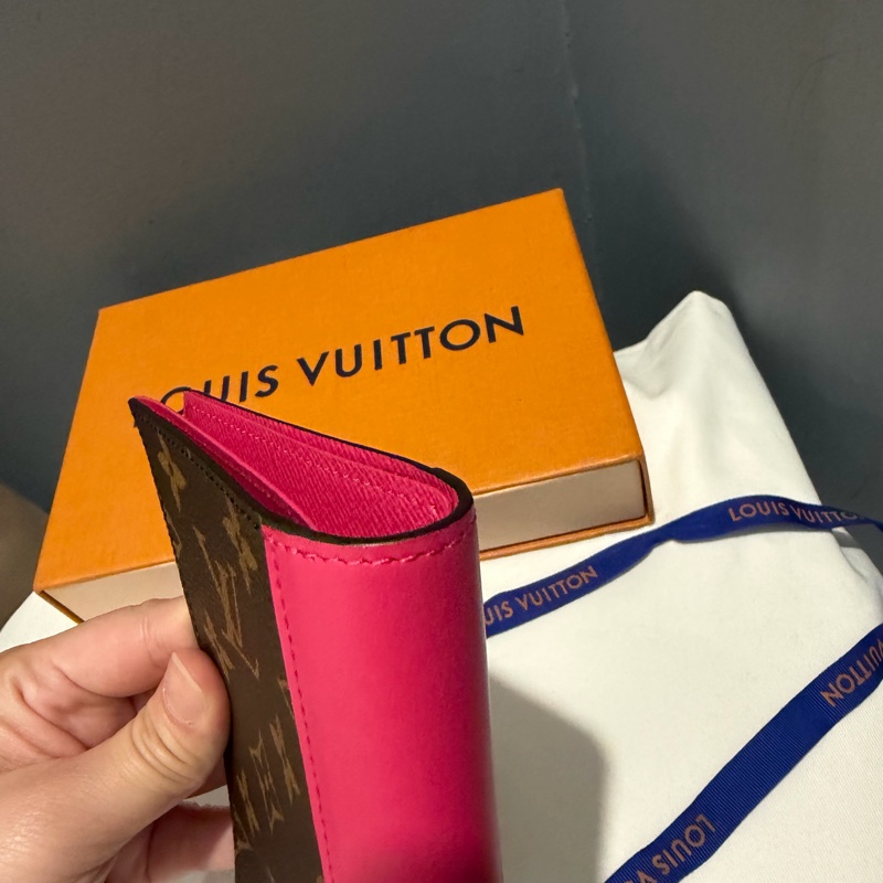 Louis Vuitton LV老花拚皮 Colormania系列牛皮護照套 護照夾-11