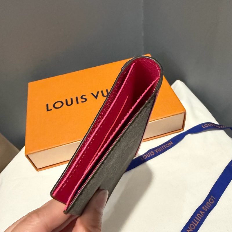 Louis Vuitton LV老花拚皮 Colormania系列牛皮護照套 護照夾-12