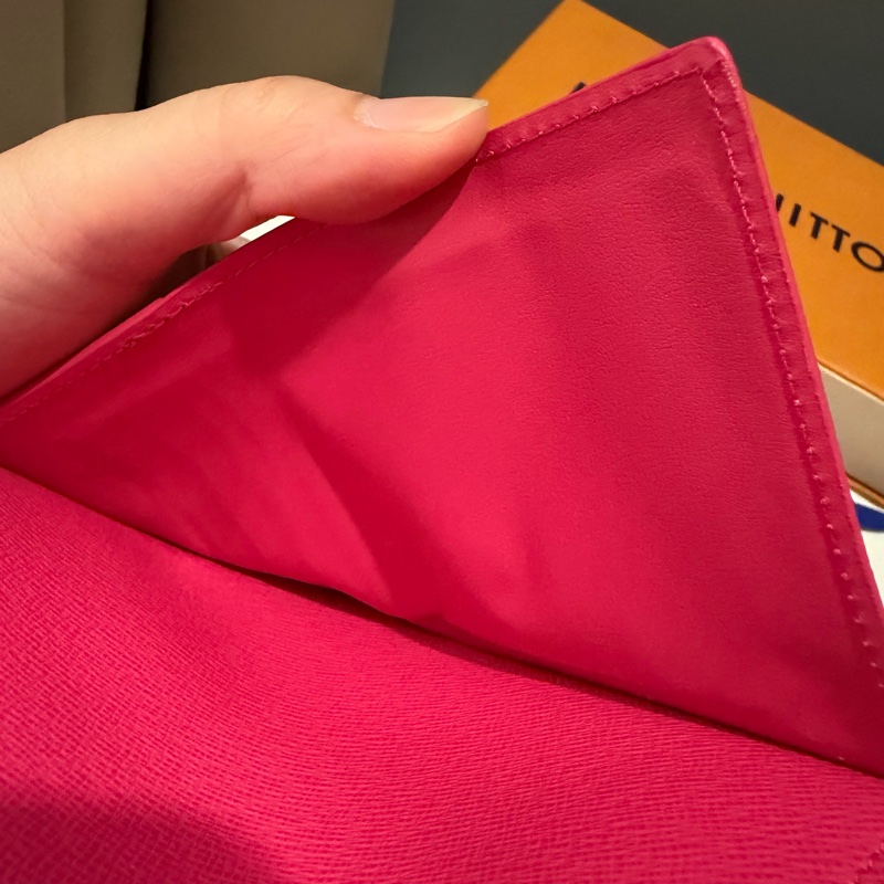 Louis Vuitton LV老花拚皮 Colormania系列牛皮護照套 護照夾-21