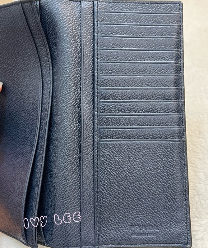 PRADA 2MV015 浮雕LOGO 黑藍 二折長夾 正品 二手精品-18