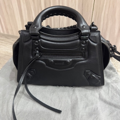 Balenciaga 黑色機車包