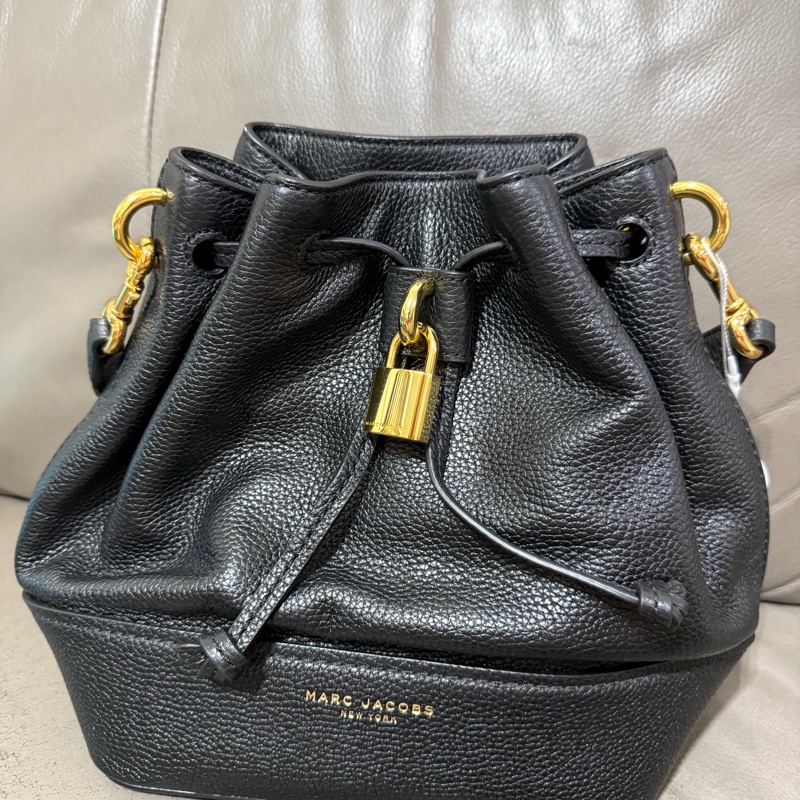 Marc Jacobs鎖頭真皮水桶包-0