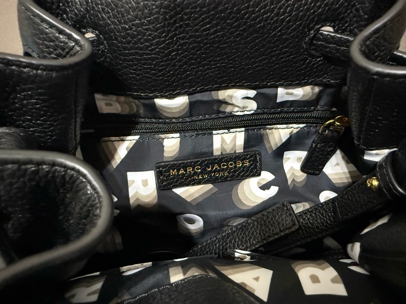 Marc Jacobs鎖頭真皮水桶包-2