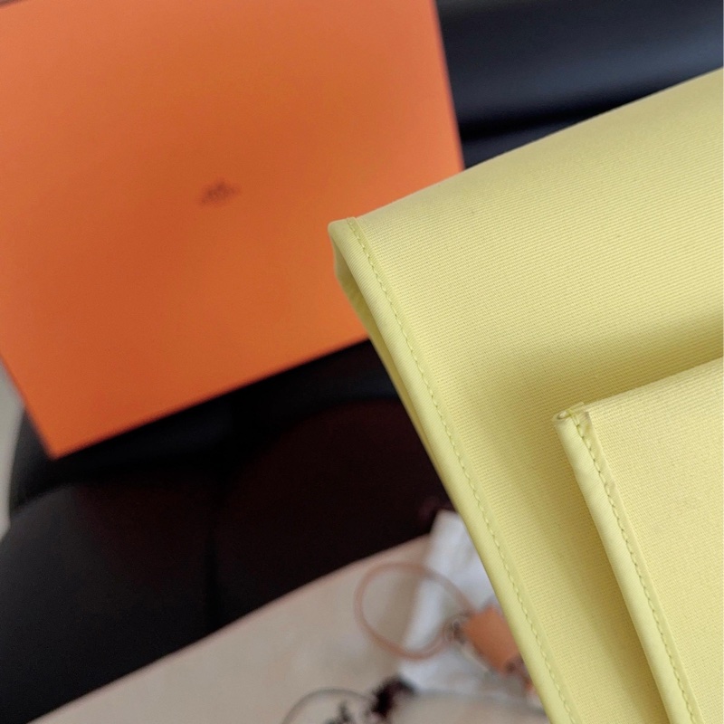 【近新閒置品】99新 Hermes愛馬仕herbag31 銀扣 外縫線 小雞黃 手提單肩斜挎包,框P刻-11