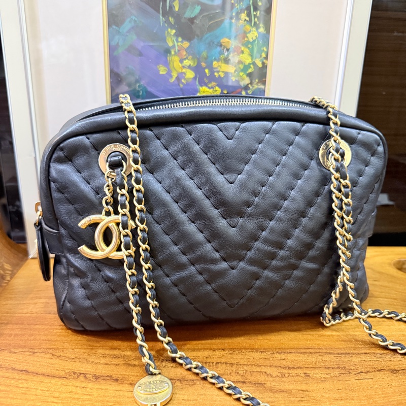 CHANEL 香奈兒 黑色 耐用牛皮 皮穿鏈斜背包 內裡拉鍊膠膜還在✨-0