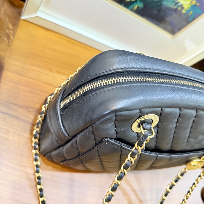 CHANEL 香奈兒 黑色 耐用牛皮 皮穿鏈斜背包 內裡拉鍊膠膜還在✨-46