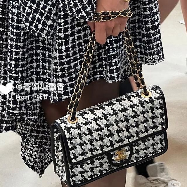 Chanel 千鳥格編織花呢CF 中號 芯片款 金扣 黑白熊貓拼色 24*16*7 95新 配件塵袋 盒子-1