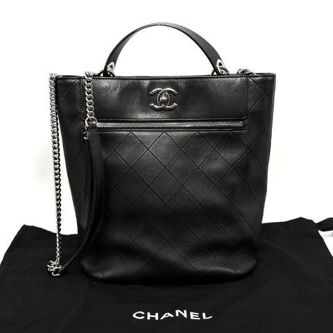 CHANEL 黑銀水桶手提肩背斜背包24*29*14 9新 配件塵袋