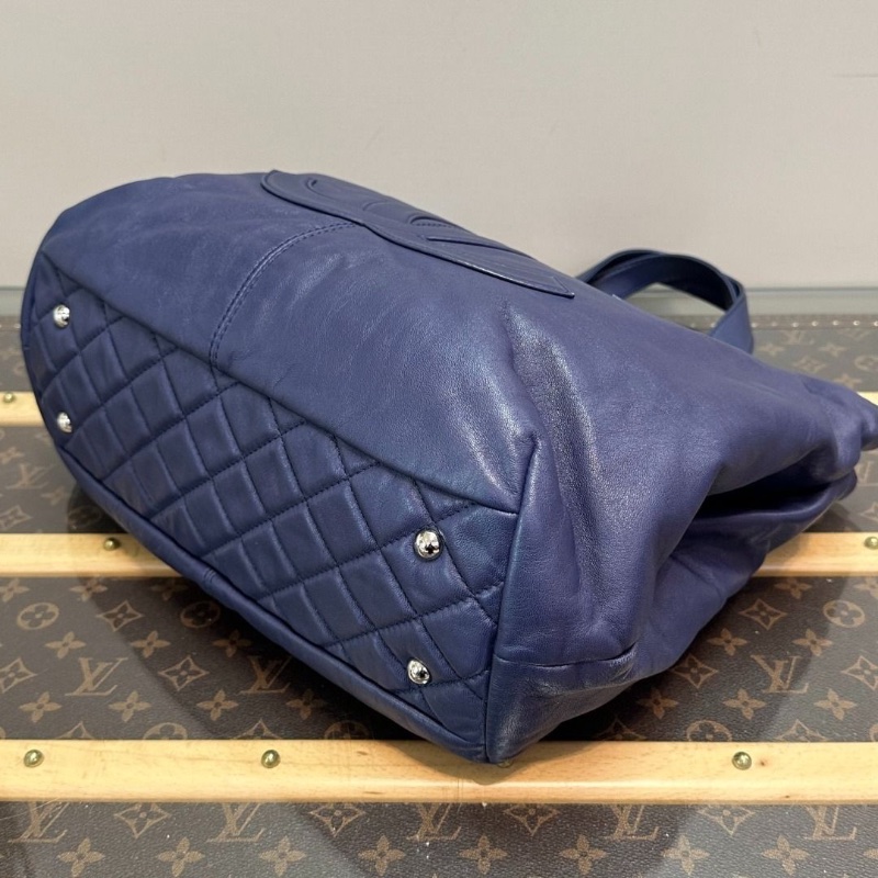 CHANEL 藍色銀扣羊皮大Logo手提肩背斜背包33*34*15.5 9新 配件塵袋-3