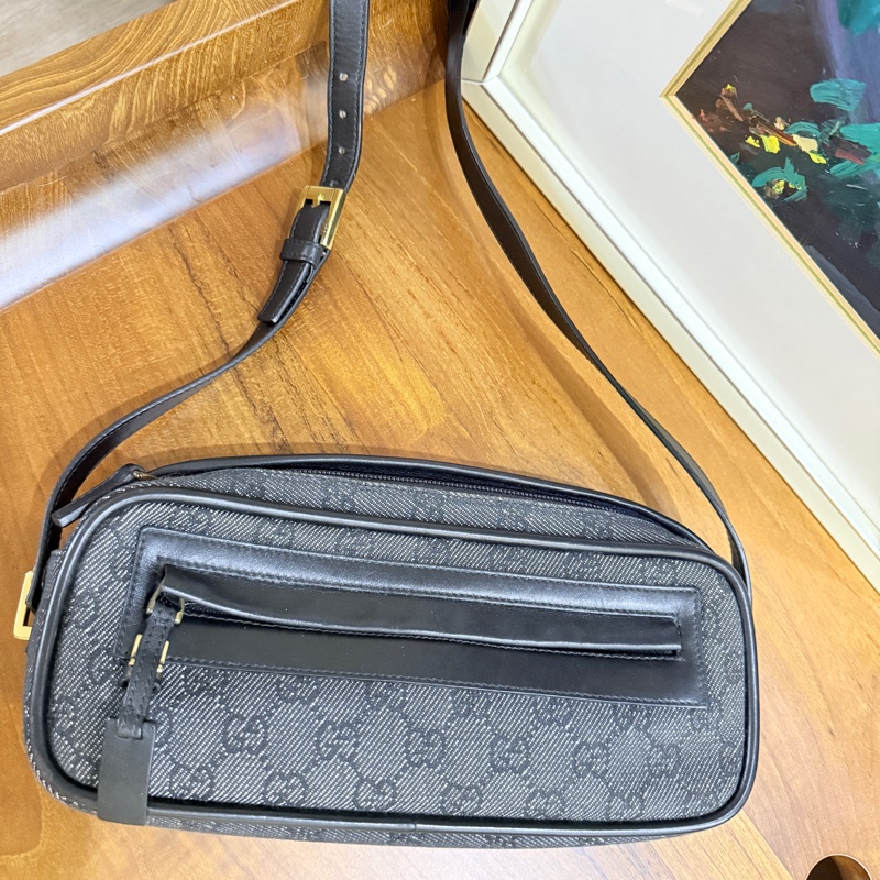Gucci灰黑色 老花 可當胸口包 肩背包 腋下包 男女都可用-7