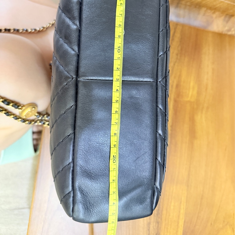CHANEL 香奈兒 黑色 耐用牛皮 皮穿鏈斜背包 內裡拉鍊膠膜還在✨-2