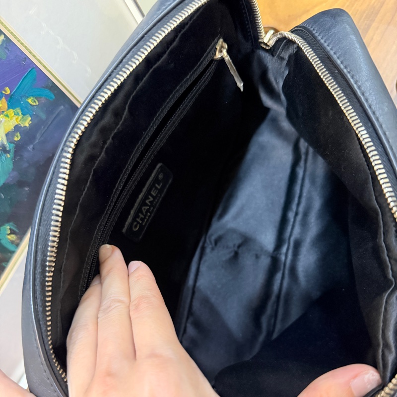 CHANEL 香奈兒 黑色 耐用牛皮 皮穿鏈斜背包 內裡拉鍊膠膜還在✨-23