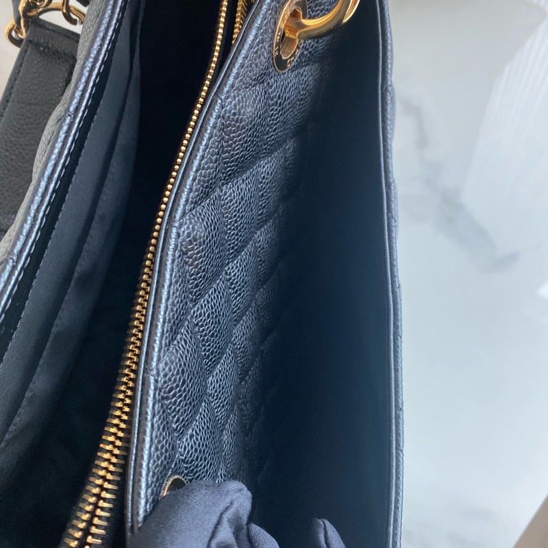 Chanel 黑金托特GST菱格紋雙C荔枝牛皮-7