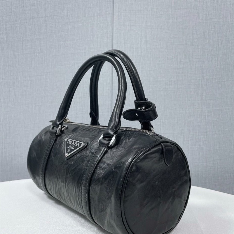 Prada 黑色羊皮波士頓枕頭包 22*11*11cm 95新 配件塵袋 肩帶 零錢包-3