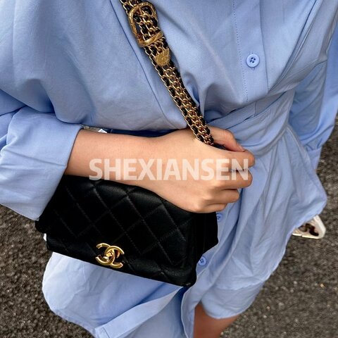 ️Chanel 粗鏈條肩背斜背包12*18*10 99新配件塵袋
