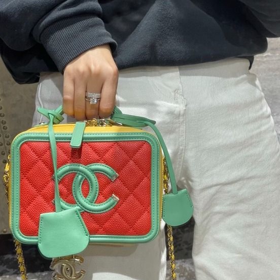 Chanel vanity casa 小號三拼色荔枝皮相機包 13* 17 *7 9新 配件塵袋-0