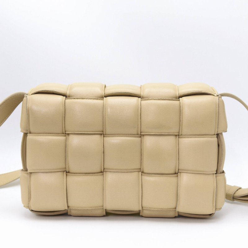 BV PaddedCassette奶茶色肩背斜背枕頭包 26*19*7 98新配件塵袋-5