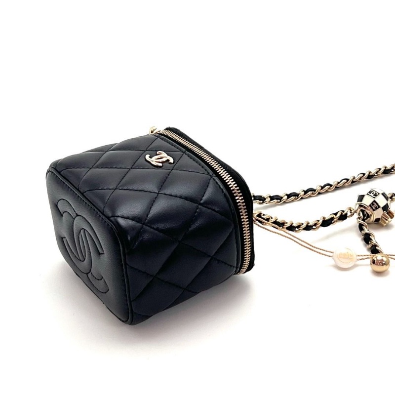 CHANEL 黑金羊皮足球肩背斜背化妝盒子包10*9*7 9新 配件塵袋-2