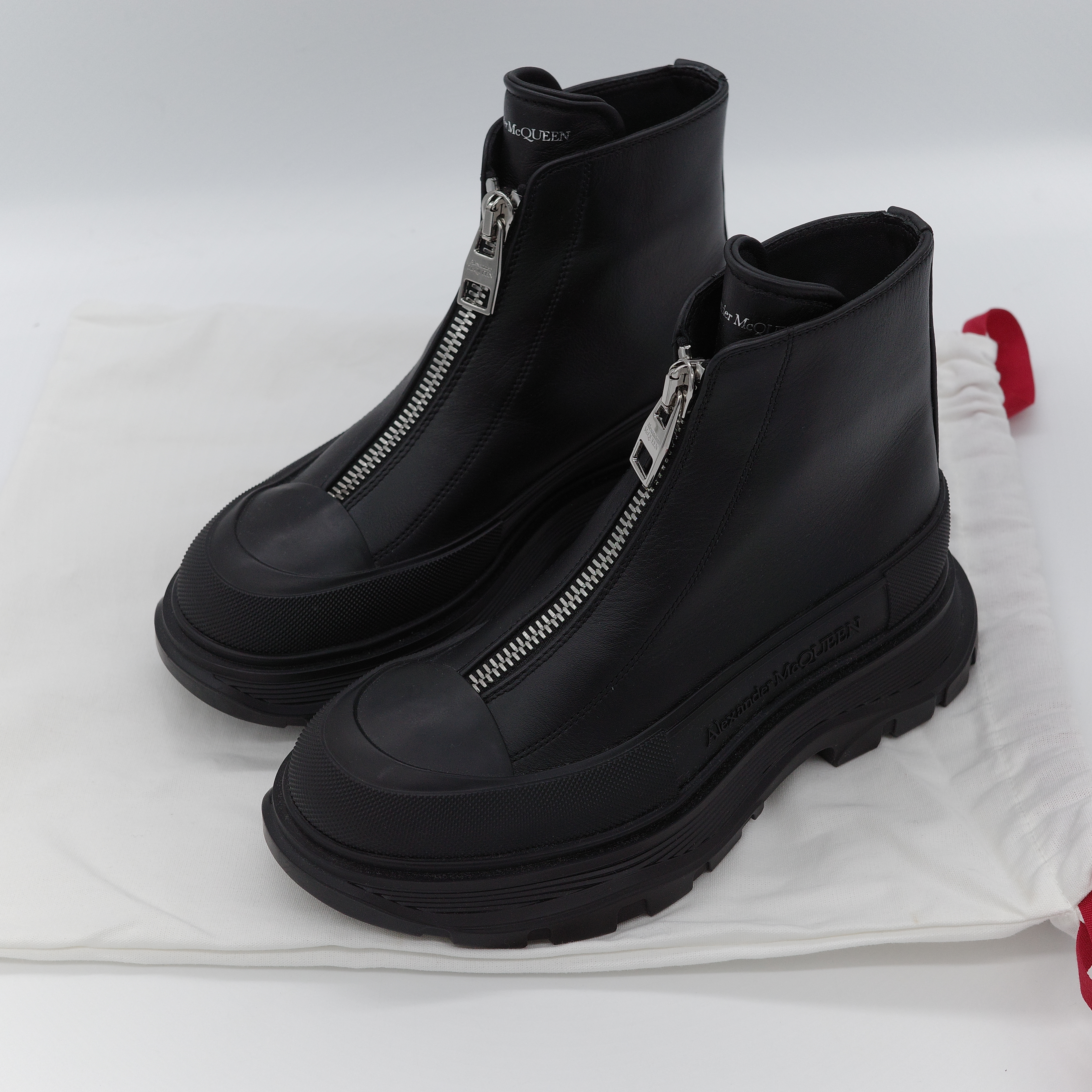 Alexander McQueen 亞歷山大·麥昆 Tread Slick 黑色 小牛皮 拉鍊式短靴-2