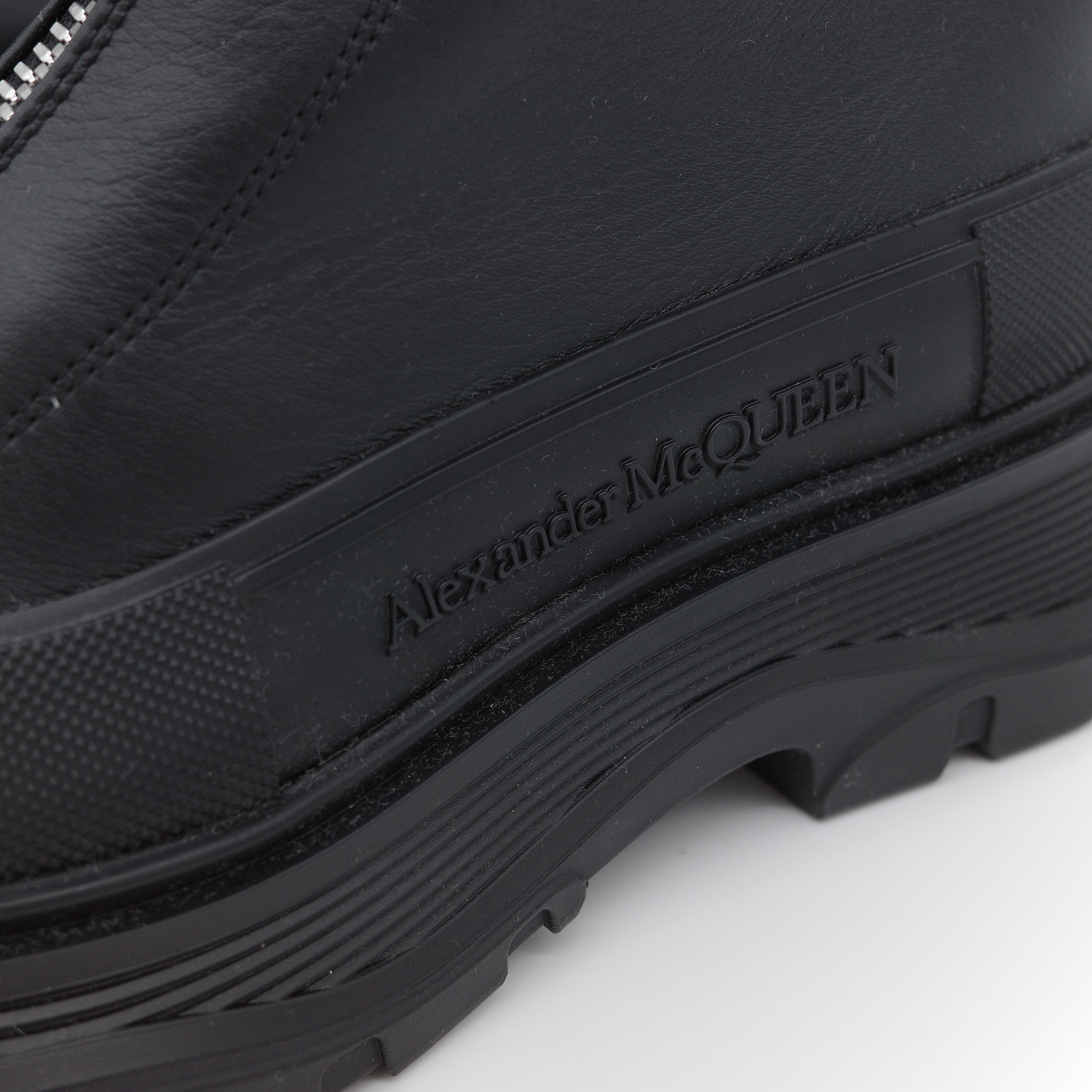 Alexander McQueen 亞歷山大·麥昆 Tread Slick 黑色 小牛皮 拉鍊式短靴-6
