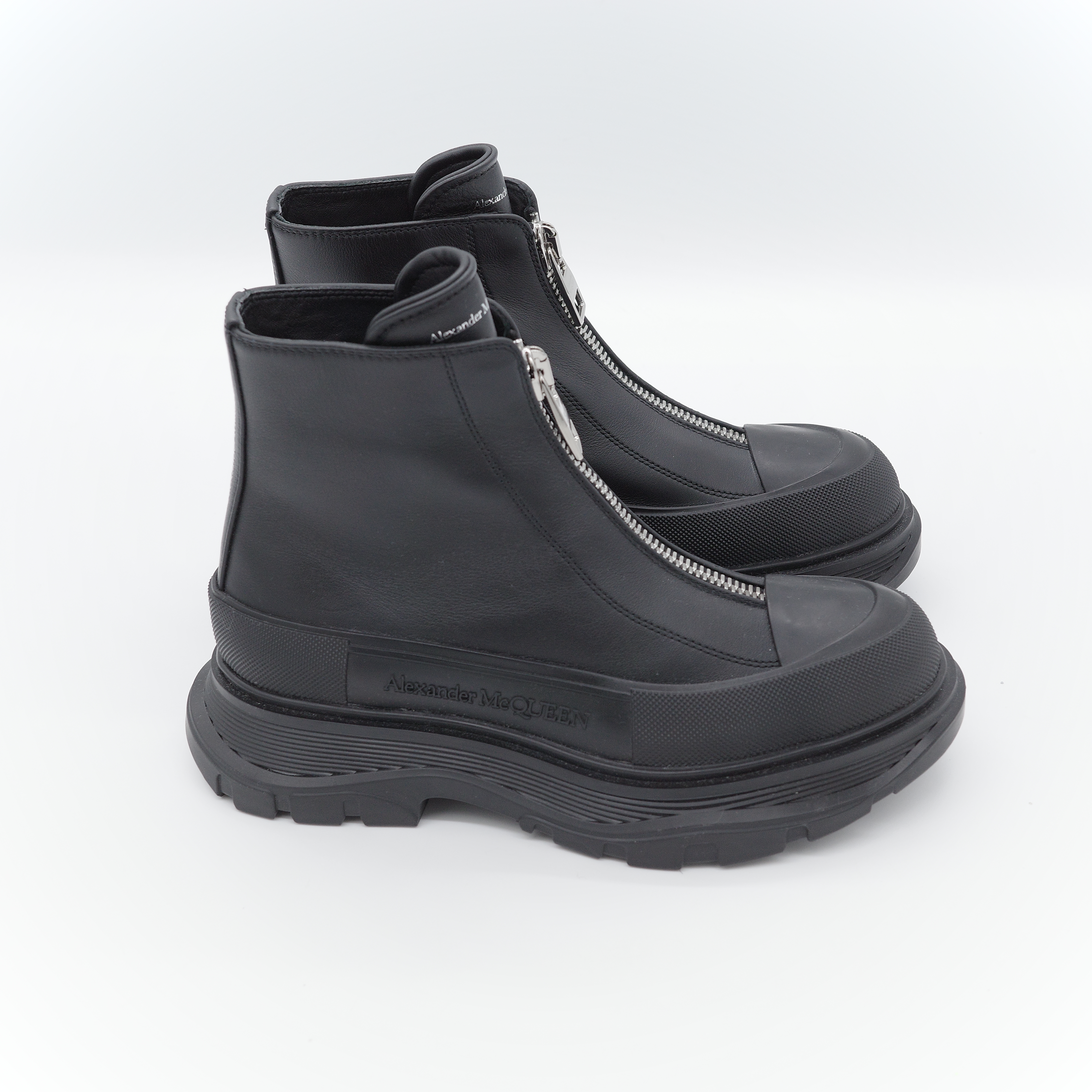 Alexander McQueen 亞歷山大·麥昆 Tread Slick 黑色 小牛皮 拉鍊式短靴-12