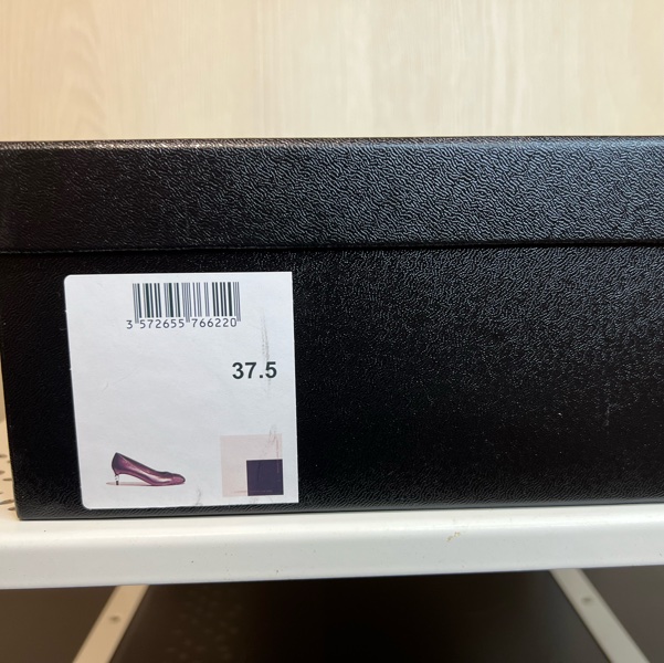 Chanel 氣質白月光 米白拼黑珍珠跟鞋-8