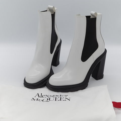 Alexander McQueen 亞歷山大·麥昆 Tread Heeled 白色 象牙色 皮革 粗跟切爾西靴