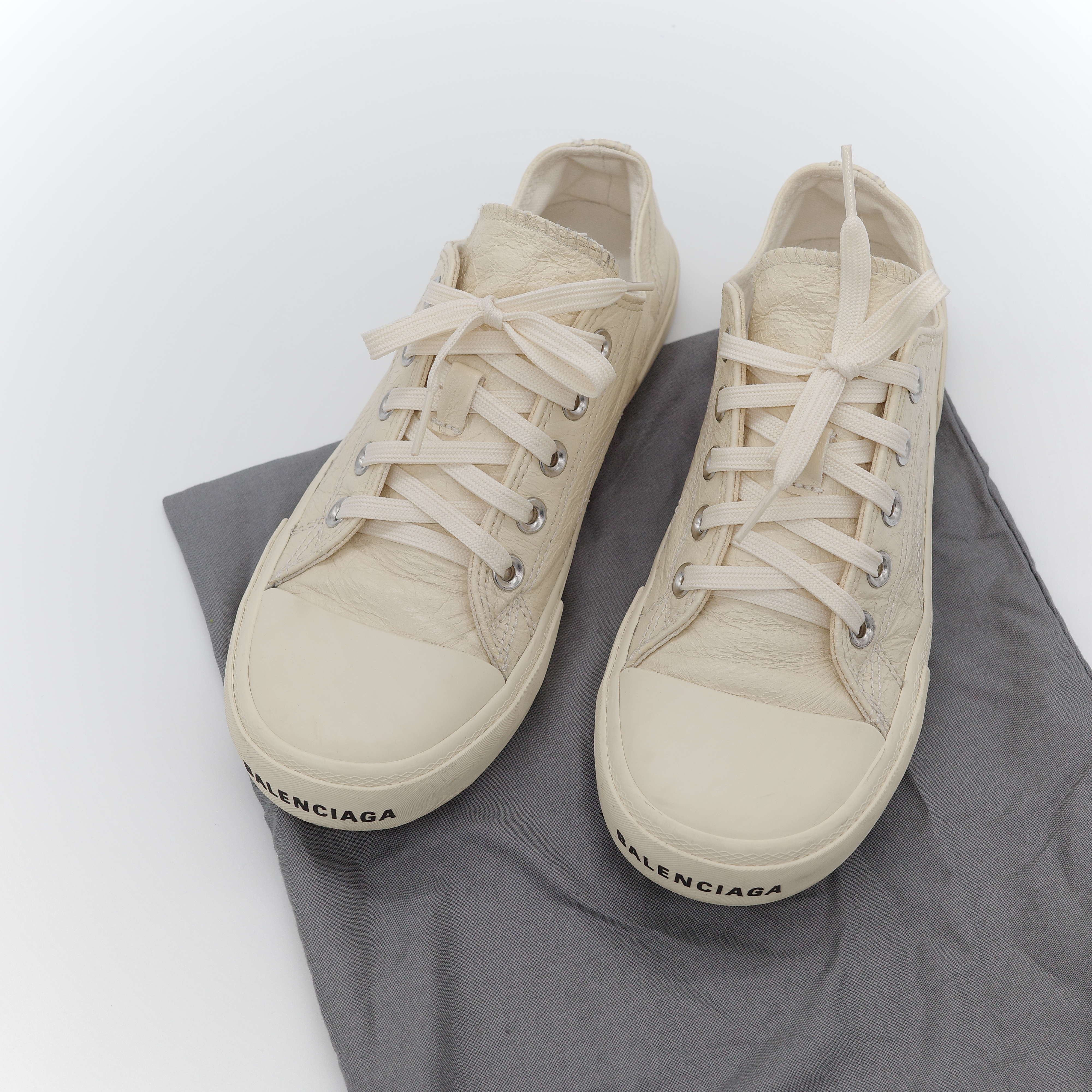 Balenciaga 巴黎世家 Paris 奶油色 皮革 低筒運動鞋-10
