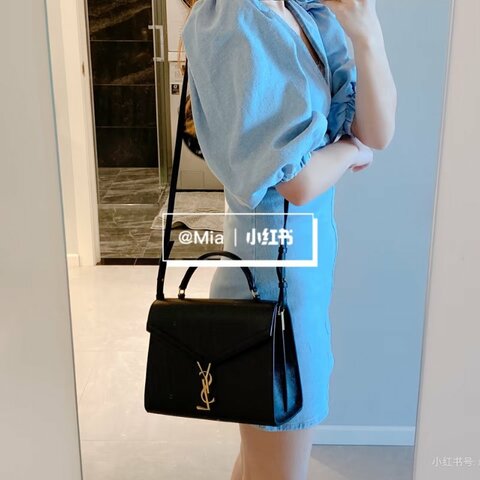 YSL CASSANDRA黑金魚子醬皮手提肩背信封包 20*16*7 98新配件塵袋