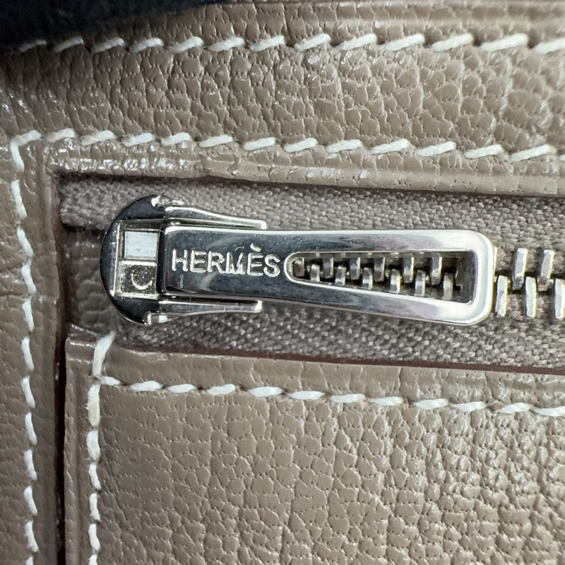 HERMES大象灰山羊皮BearnH銀釦長夾-15