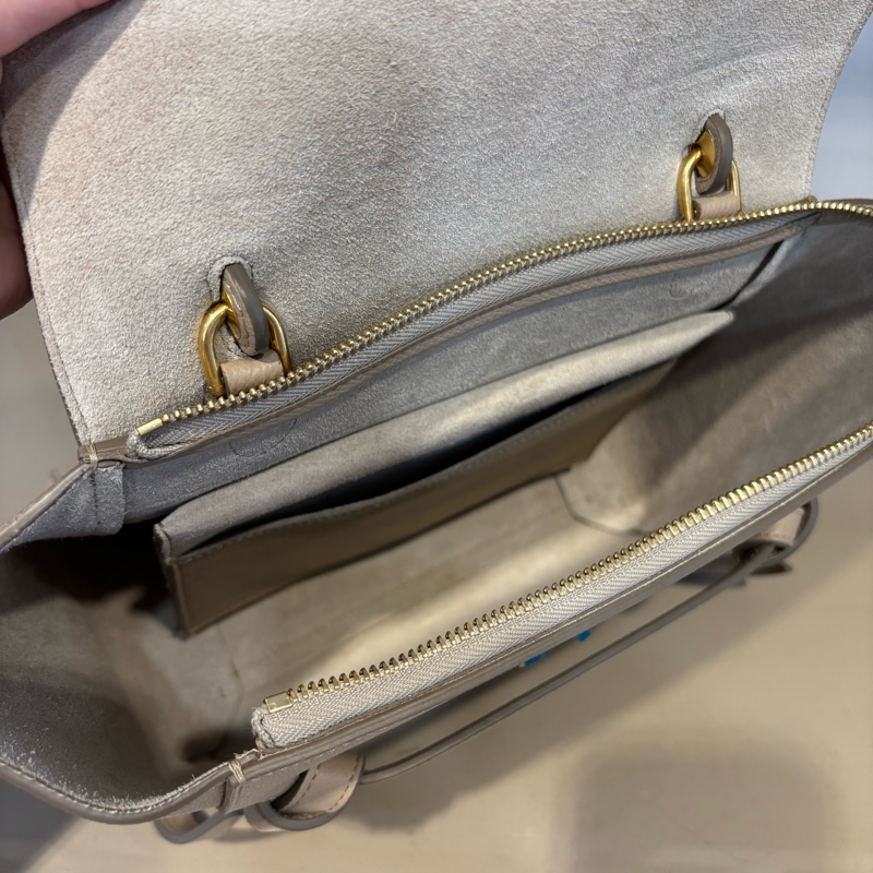 Celine 奶茶牛皮Belt Bag Micro 鯰魚包-5