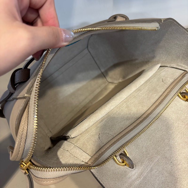 Celine 奶茶牛皮Belt Bag Micro 鯰魚包-6