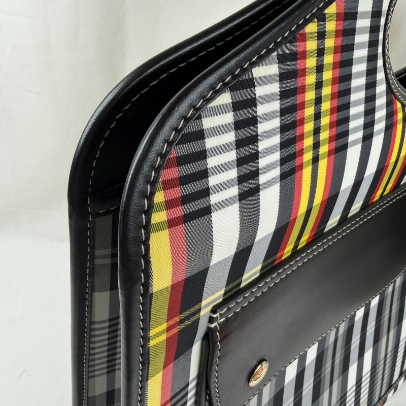 近新狀態良好BURBERRY Pocket Bag中號 電腦包 公事包 手提斜背兩用包-3
