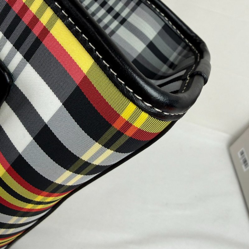 近新狀態良好BURBERRY Pocket Bag中號 電腦包 公事包 手提斜背兩用包-5