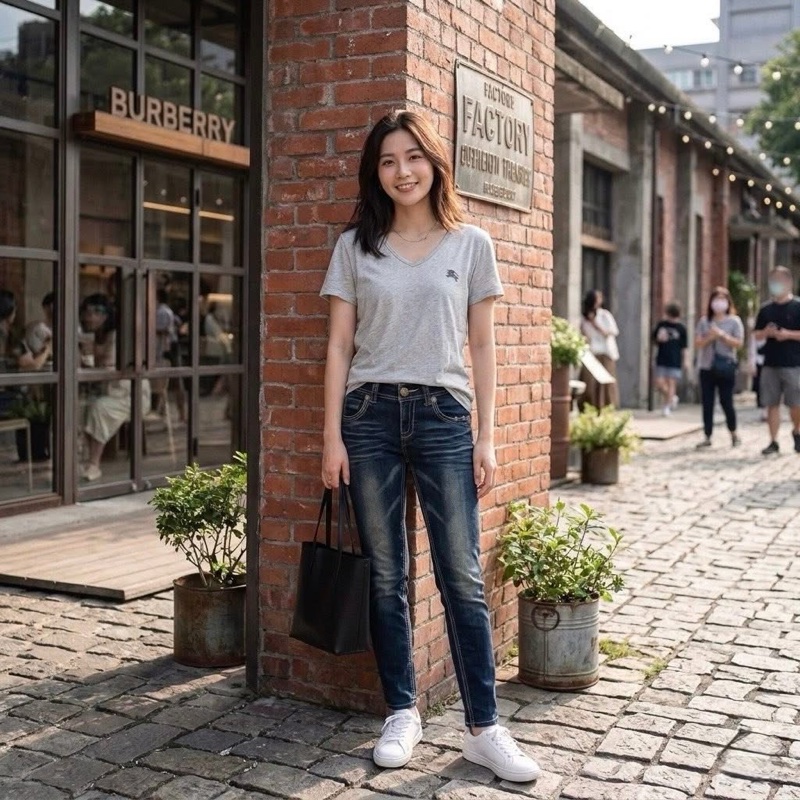BURBERRY BRIT 基本不敗款V領戰馬短T-0