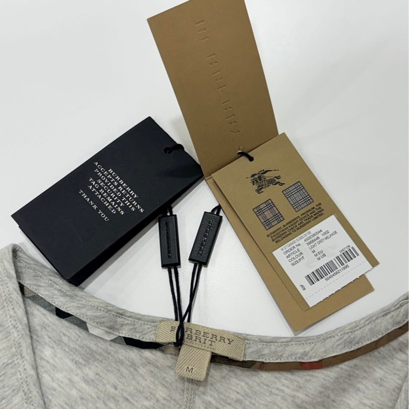 BURBERRY BRIT 基本不敗款V領戰馬短T-7