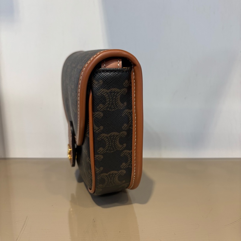 Celine Mini Besace Triomphe 馬鞍包-4