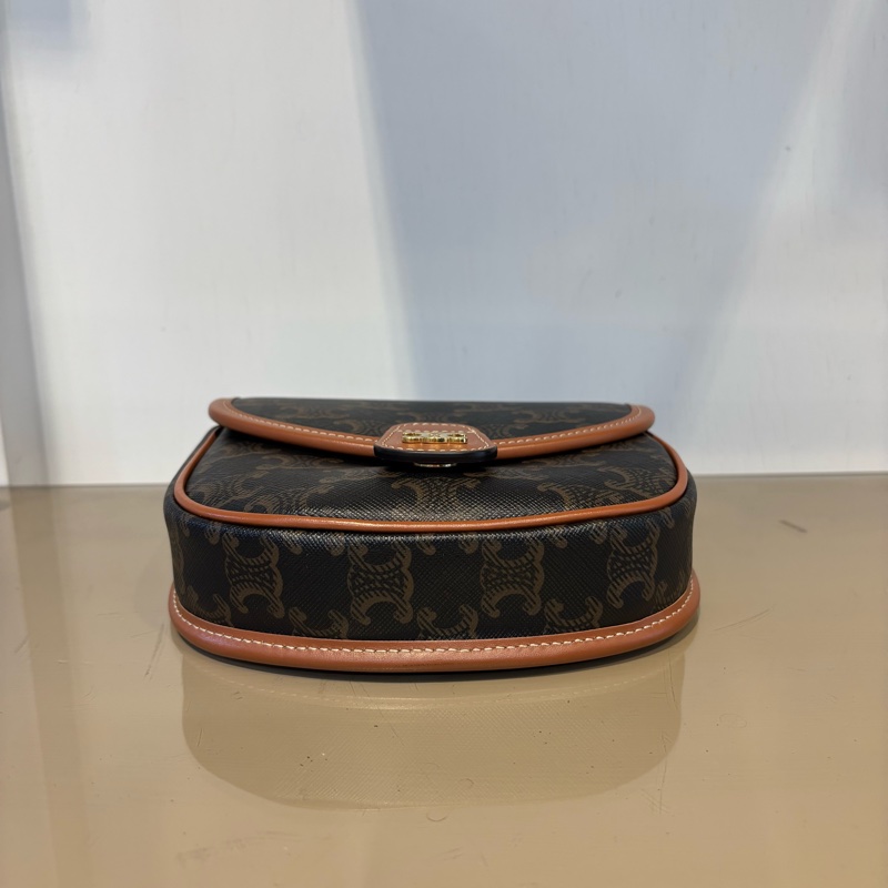 Celine Mini Besace Triomphe 馬鞍包-5