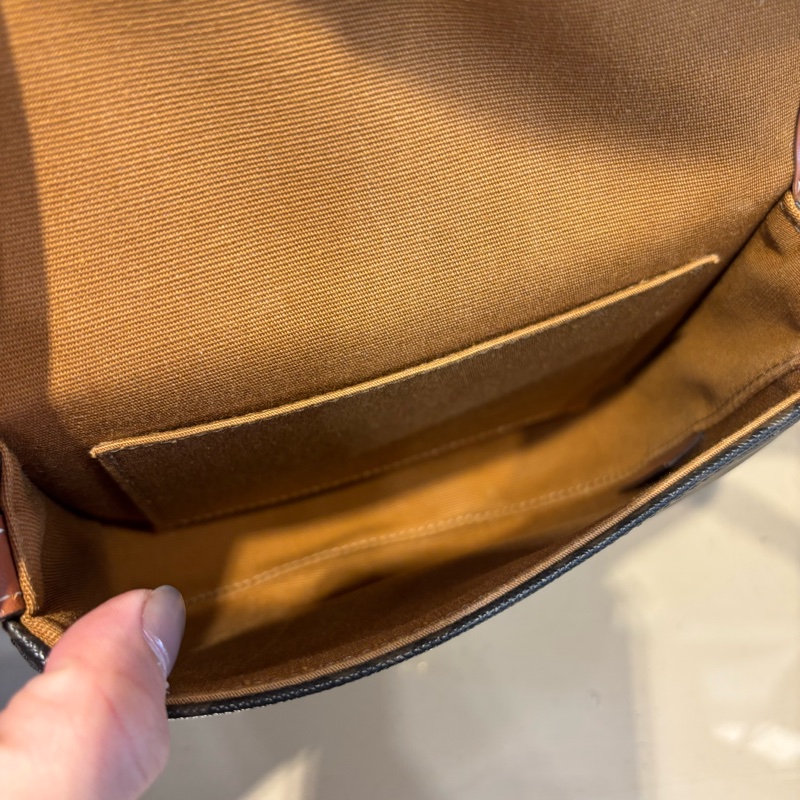 Celine Mini Besace Triomphe 馬鞍包-9